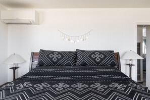 2 habitaciones, escritorio, tabla de planchar con plancha y wifi 