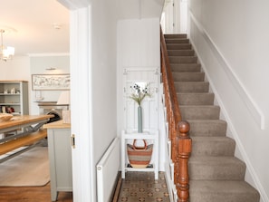 Cottage | 7 bedrooms, individually decorated, individually furnished, free WiFi