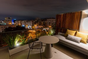 City view from property - Athinaion Recreation Suites (Athens)