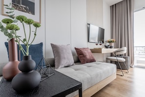 Premium bedding, pillow-top beds, minibar, individually decorated - Athinaion Recreation Suites (Athens)