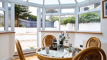 Cottage | Private kitchen | Fridge, dishwasher, electric kettle, toaster