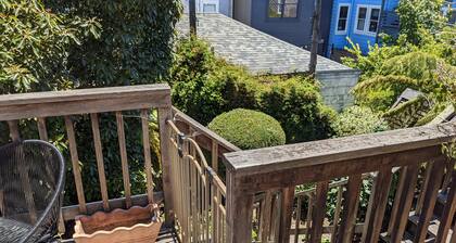 Spacious, Quiet, Sunny 2BR Victorian Unit