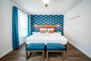 4 dormitoris, escriptori i planxa i posts de planxar