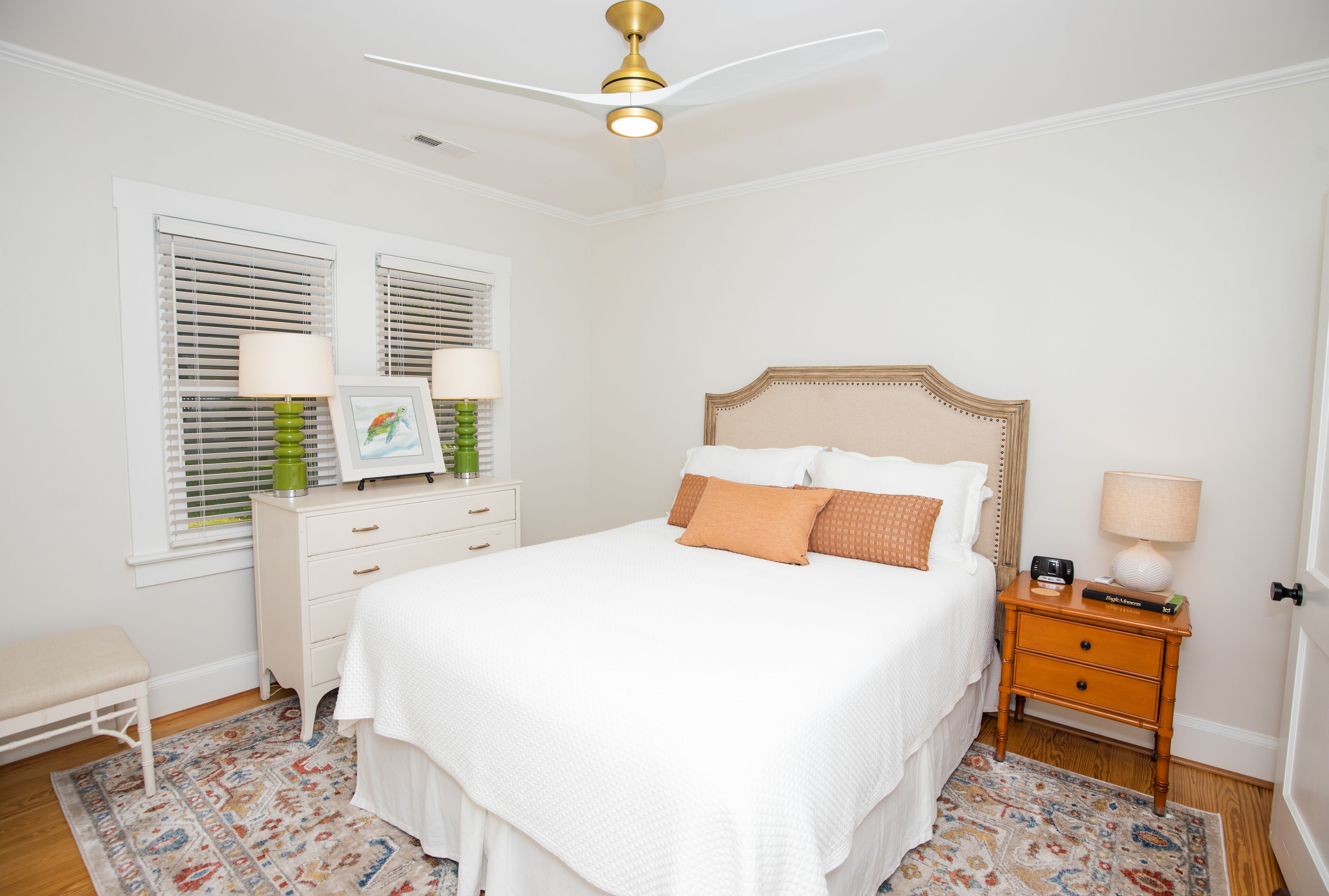 Guest bedroom