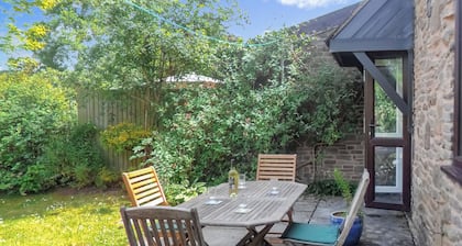 3 bedroom accommodation in Addeydore