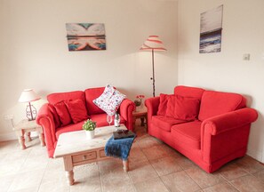 Living room - Kilkee Holiday Homes (Kilkee)