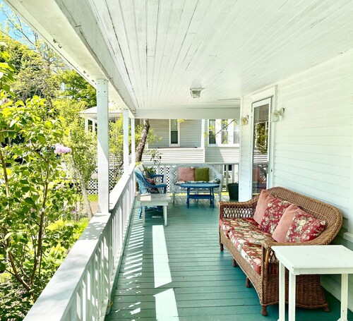 Spacious and Historic Downtown Home 1 minute walk from the ocean.