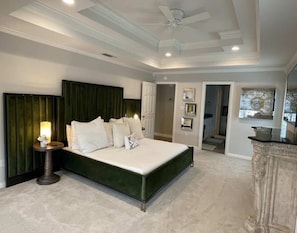 4 多间卧室、免费 WiFi、床单