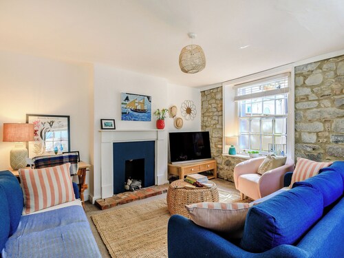 4 bedroom accommodation in Lyme Regis