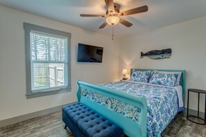 3 bedrooms, iron/ironing board, travel cot, free WiFi