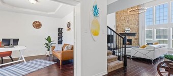Spacious 5BR Family | Game/Media Near AT&T & Lake