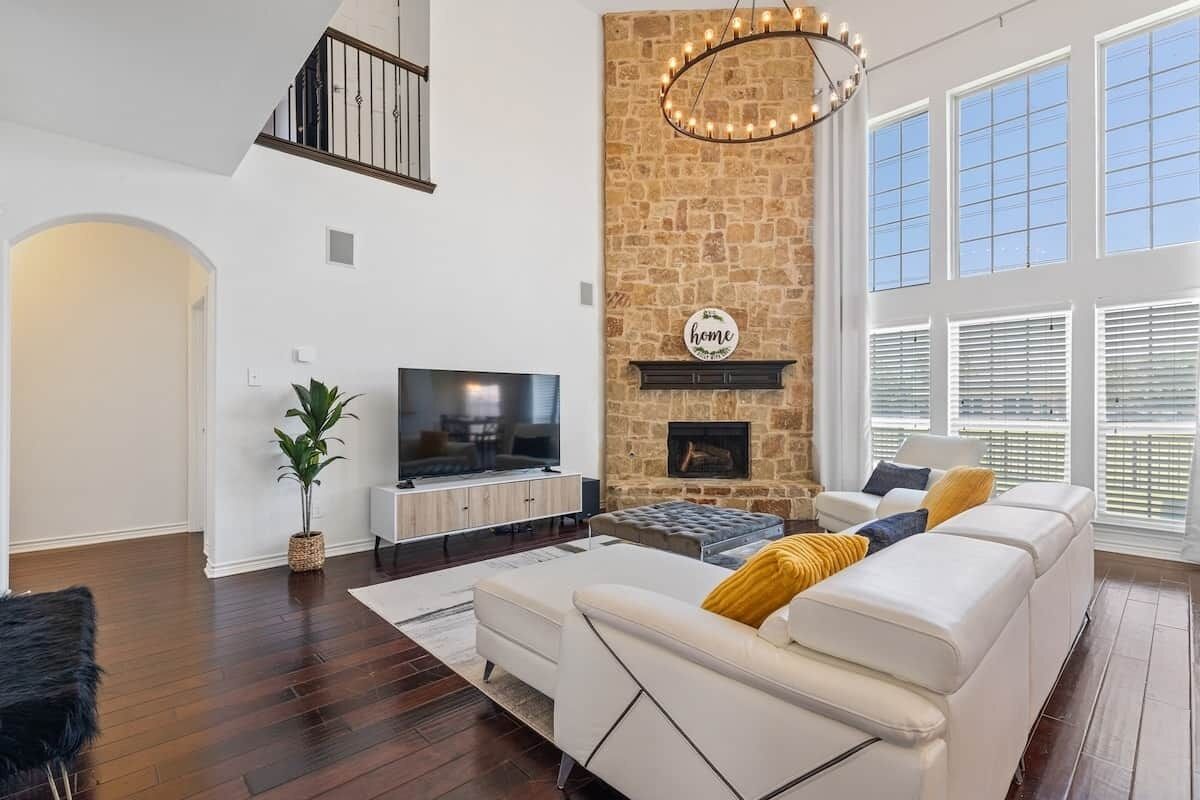 Smart TV, fireplace, video games, ping pong