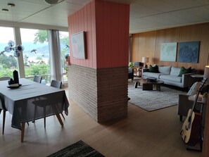 Smart TV - Modesta Winery Guest House (Naramata)