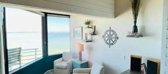 Palm Beach Oasis - Waterfront