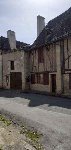 Location saisonnière maison de vacances proche de la rivière Dordogne