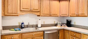 SKI-IN, SKI-OUT! LIFT and MT. VIEWS UNBEATABLE LOCATION for ALL SEASONS! Unit 2