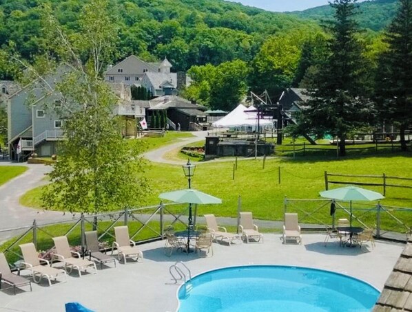 Piscine extérieure, piscine chauffée