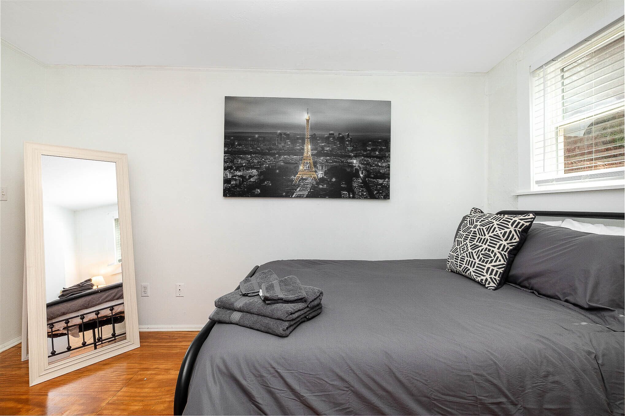 Historic Home Apartment - near Duke, Hospital, Downtown & DPAC