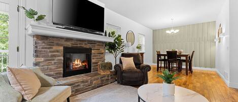 Télévision, cheminée