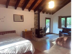 2 chambres, fer et planche à repasser, accès au Wi-Fi (inclus)