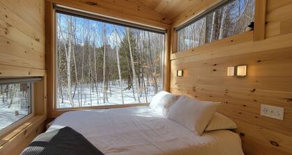Trailside Stays- Tiny House in the Woods-Chickadee