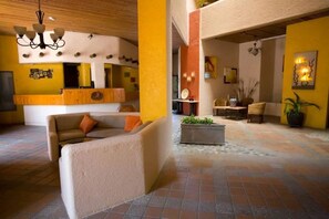 Lobby - Marina View Open Studio Suite on Marina 645SF walk everywhere! NEW Rooftop Pool (Cabo San Lucas)