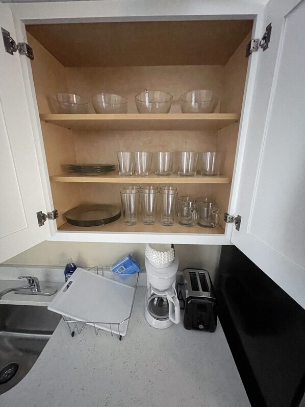 Fridge, microwave, stovetop, coffee/tea maker