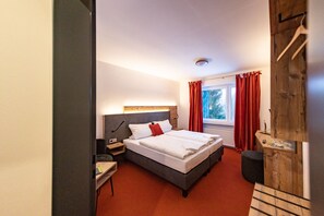 Standard Double Room | Minibar, desk, laptop workspace, soundproofing