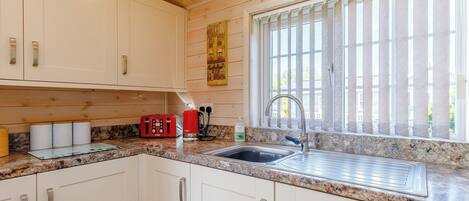 Dishwasher, high chair