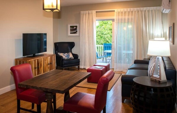 Smart TV, music library, stereo