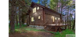 Visit Yellowstone and stay on Henrys Lake outlet