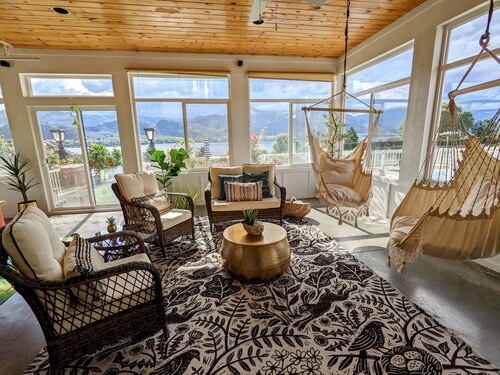 5BR/4BA Osoyoos Lakeview Villa: Pool, Game Room,  Pizza Oven, Huge Yard Sunroom!