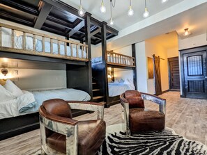 5 chambres, lit parapluie, Wi-Fi gratuit, draps fournis