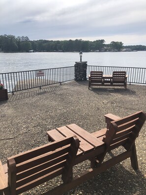 Terrace/patio - Live in style and Luxury by the Water with This Updated Condo in Hot Springs (Hot Springs)