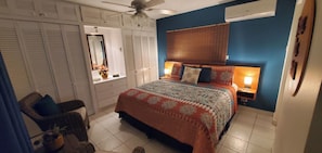 2 chambres, coffres-forts dans les chambres, bureau