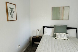 1 chambre, fer et planche à repasser, Wi-Fi gratuit, draps fournis