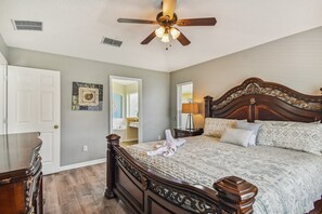 4 bedrooms, iron/ironing board, travel crib, free WiFi