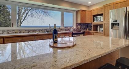 Lakefront Cottage with dock