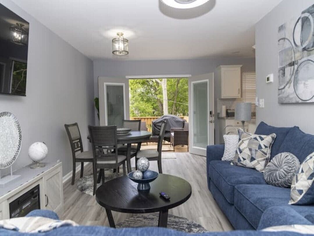 Smart TV, fireplace, video games, stereo