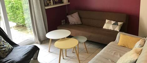 Fernseher, Bücher, Drucker