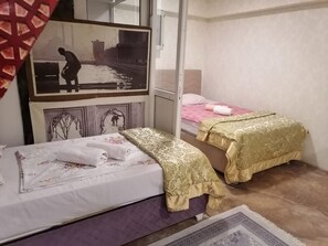6 bedrooms, in-room safe, blackout curtains, iron/ironing board - Sultanahmet (Istanbul)