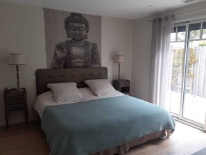 3 makuuhuonetta, silitysrauta/-lauta, Wi-Fi, vuodevaatteet