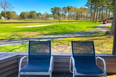 Quiet townhome on the golf course with deck, central AC & paid-access pool