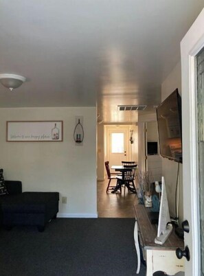 Interior - Making Waves (Jacksonville)