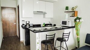 Estúdio | Cozinha privada | Talheres/pratos/utensílios de cozinha