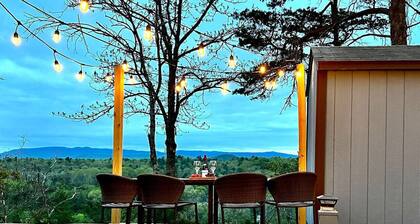 Ursus Slumber -Hot Tub, Stunning Views, 3bdr/2bath