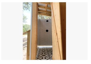 Enceinte de lâhĂ©bergement
