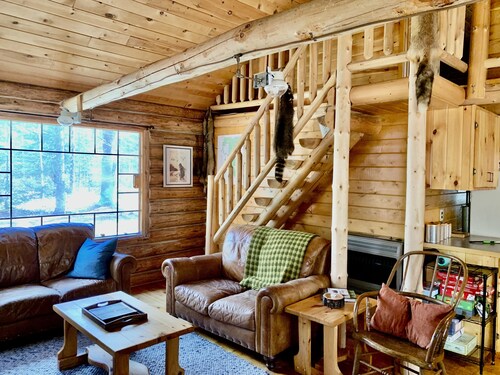 Off-Grid Clean, Cozy Log Cabin 4.95 Star Rating 86 Reviews