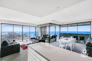 Interior - Central 3 Bed Sub Penthouse at Circle on Cavill (Surfers Paradise)