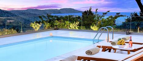 Outdoor pool, a heated pool